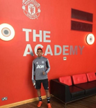 邮报：曼联试训16岁哥伦比亚“新J罗”