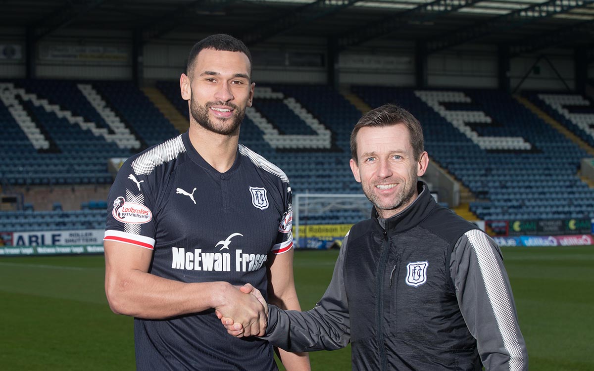 官方：苏超邓迪队签下英格兰中卫考尔克