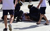 俄罗斯足球流氓被捕，欧洲杯期间致一英格兰球迷半边瘫痪