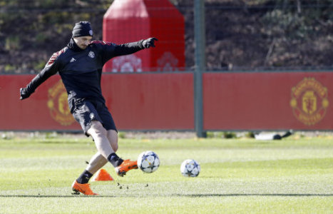 伊布：膝盖感觉不错，对出战塞维利亚保持乐观态度