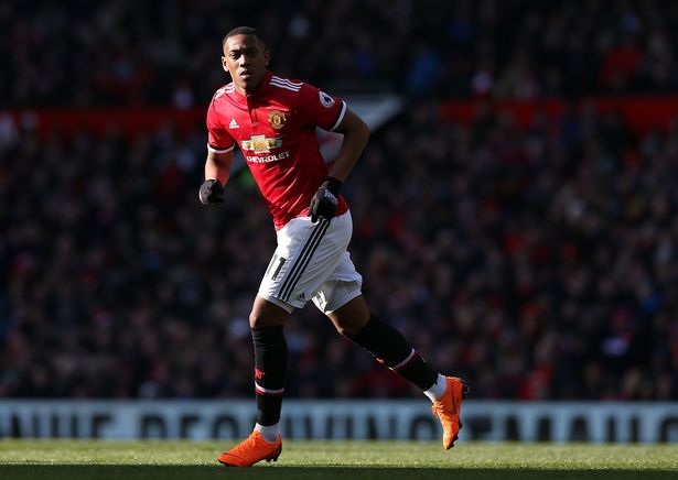 曼市晚报：俱乐部盼敲定马夏尔未来问题