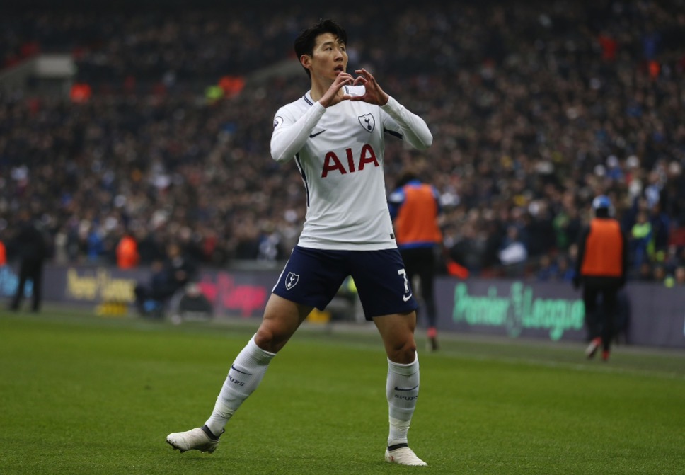 GIF：打疵无碍进球，孙兴慜助热刺首开纪录