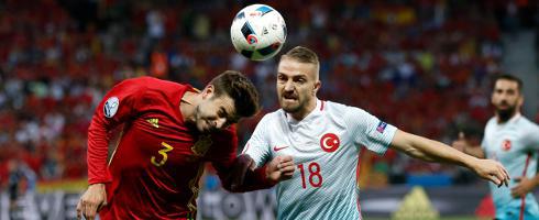 前国米后卫埃尔金或因侮辱裁判而被判入狱