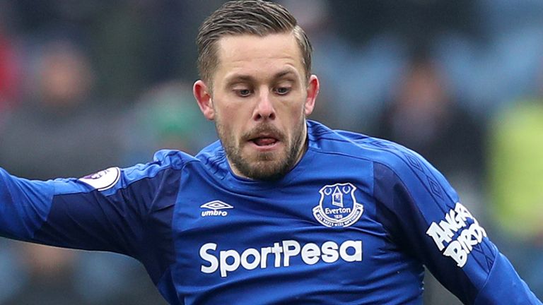 官方：埃弗顿中场西于尔兹松伤停6到8周