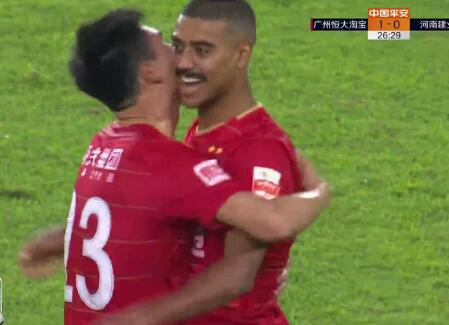 GIF:先拔头筹!阿兰弧线球破门,恒大1-0建业