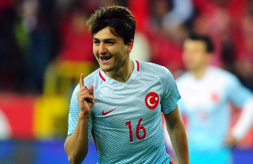 伤情不重，罗马小将云代尔继续留在土耳其国家队