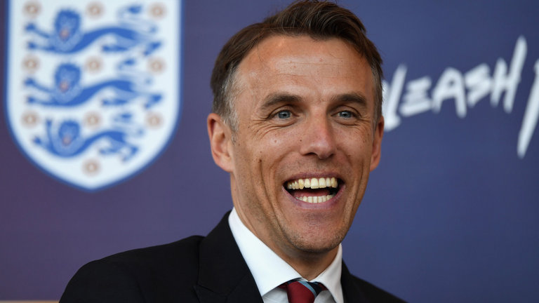 菲尔-内维尔：英格兰女队能够成为世界第一