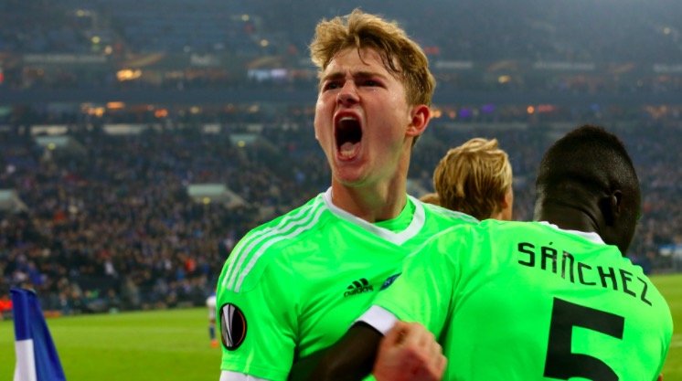 意媒：尤文加入阿贾克斯年轻中卫争夺战