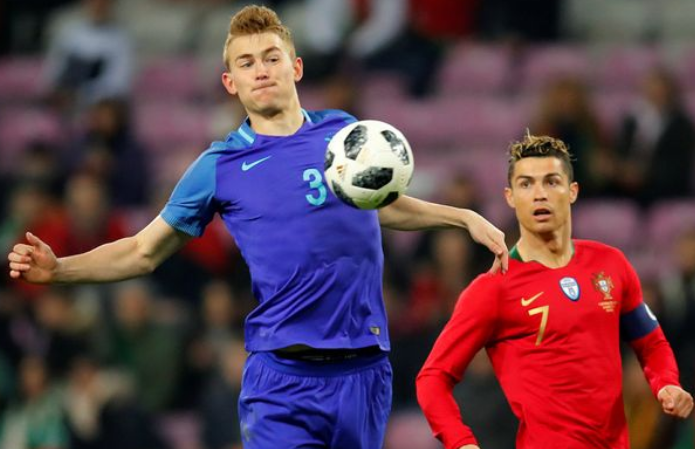 镜报：<a href=https://www.310bf.com/tags-%E9%98%BF%E6%A3%AE%E7%BA%B3-0.html target=_blank class=infotextkey>阿森纳</a>关注阿贾克斯年轻中卫德里赫特