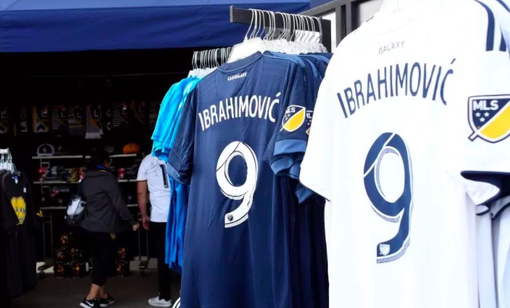 邮报：伊布小号和中号洛杉矶银河球衣已经售罄