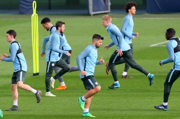 瓜迪奥拉讽刺裁判不判点球：阿圭罗假摔了