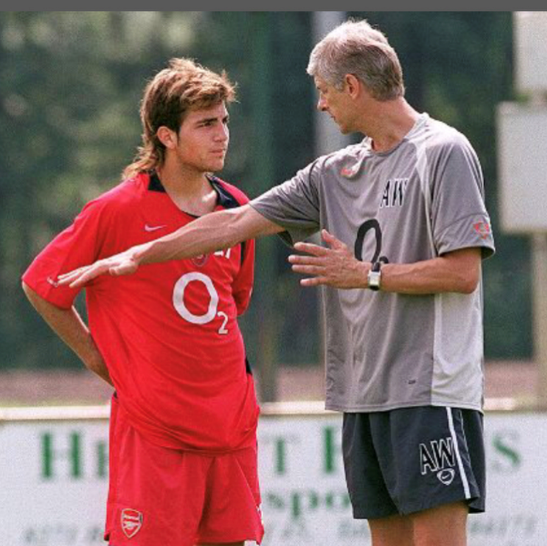 五张旧照，小法ins致敬恩师温格：你就像是我的父亲