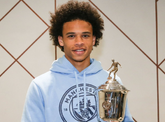 官方：曼城边锋萨内当选PFA年度最佳年轻球员