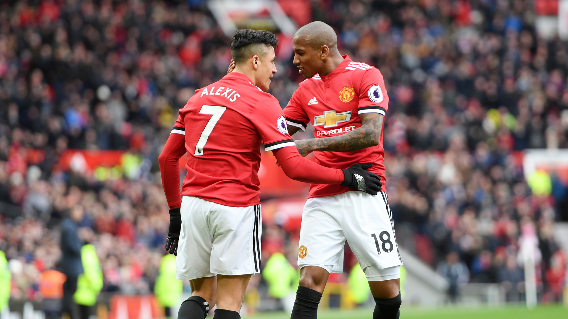 阿什利-扬：本赛季对阵前六成绩不错，下季盼赢更多比赛