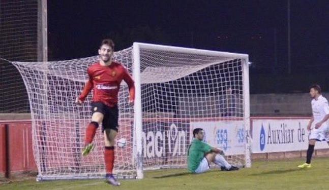 回声报：夏季引援开始，利物浦试训两小将