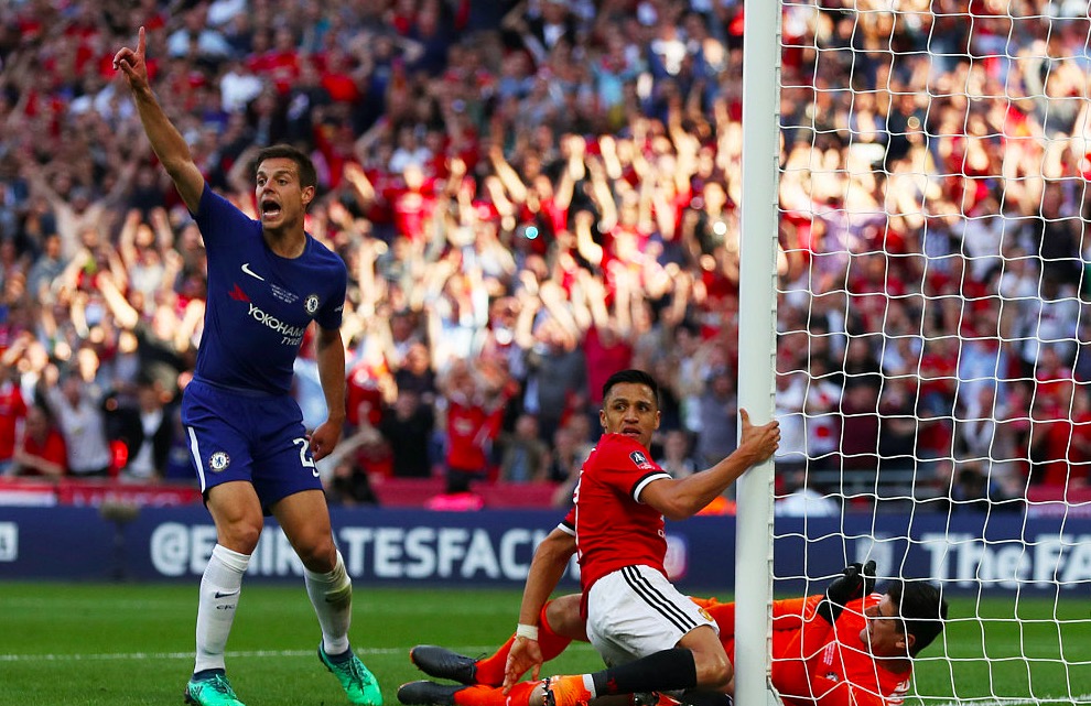 GIF：桑切斯越位在先，进球被判无效