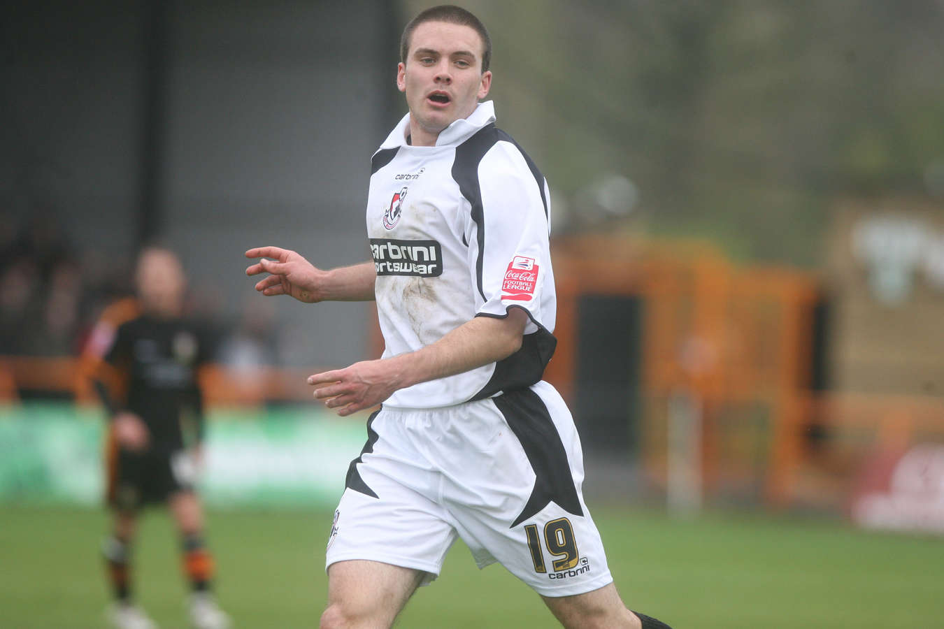 长期受膝伤困扰，伯恩茅斯后卫威金斯宣布退役