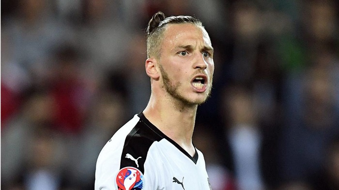 阿瑙托维奇：穆帅来看球是巨大荣誉；穆帅：只是来度假