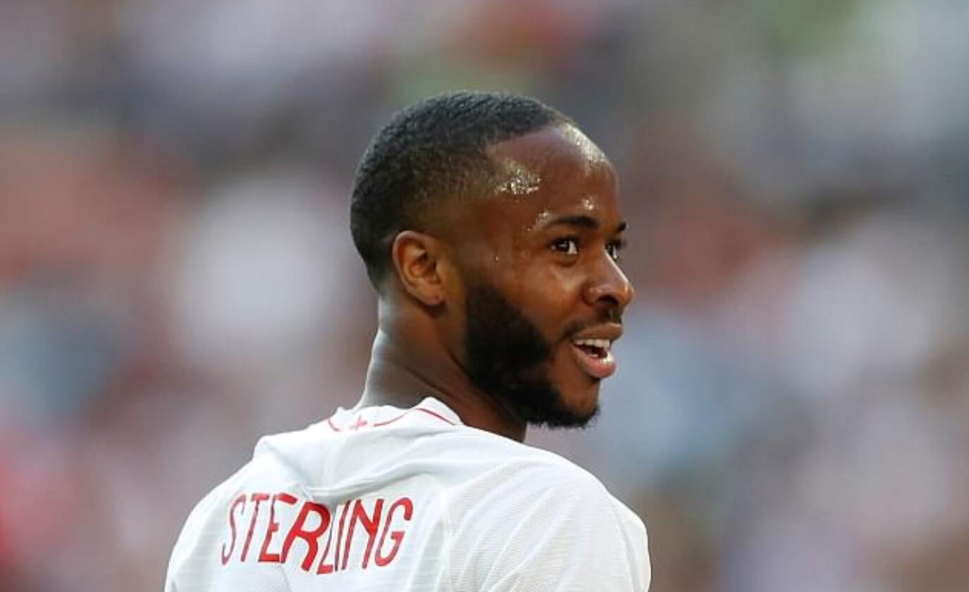 费迪南德：斯特林近期被大肆抨击与肤色无关