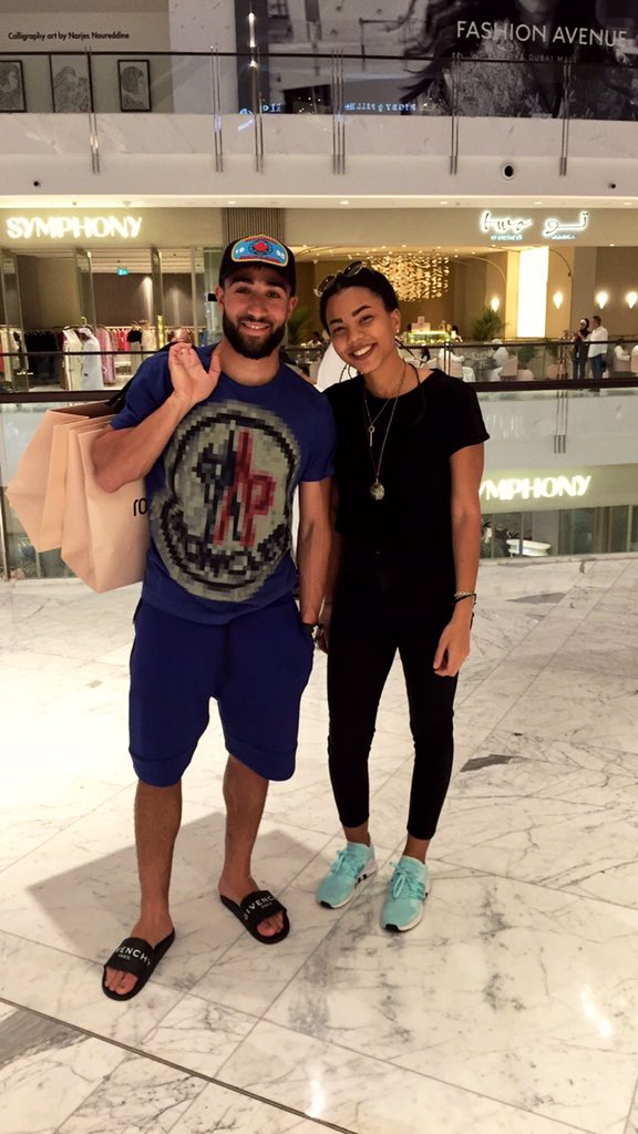 还能上树？女球迷偶遇费基尔，他说转会利物浦“听天由命”