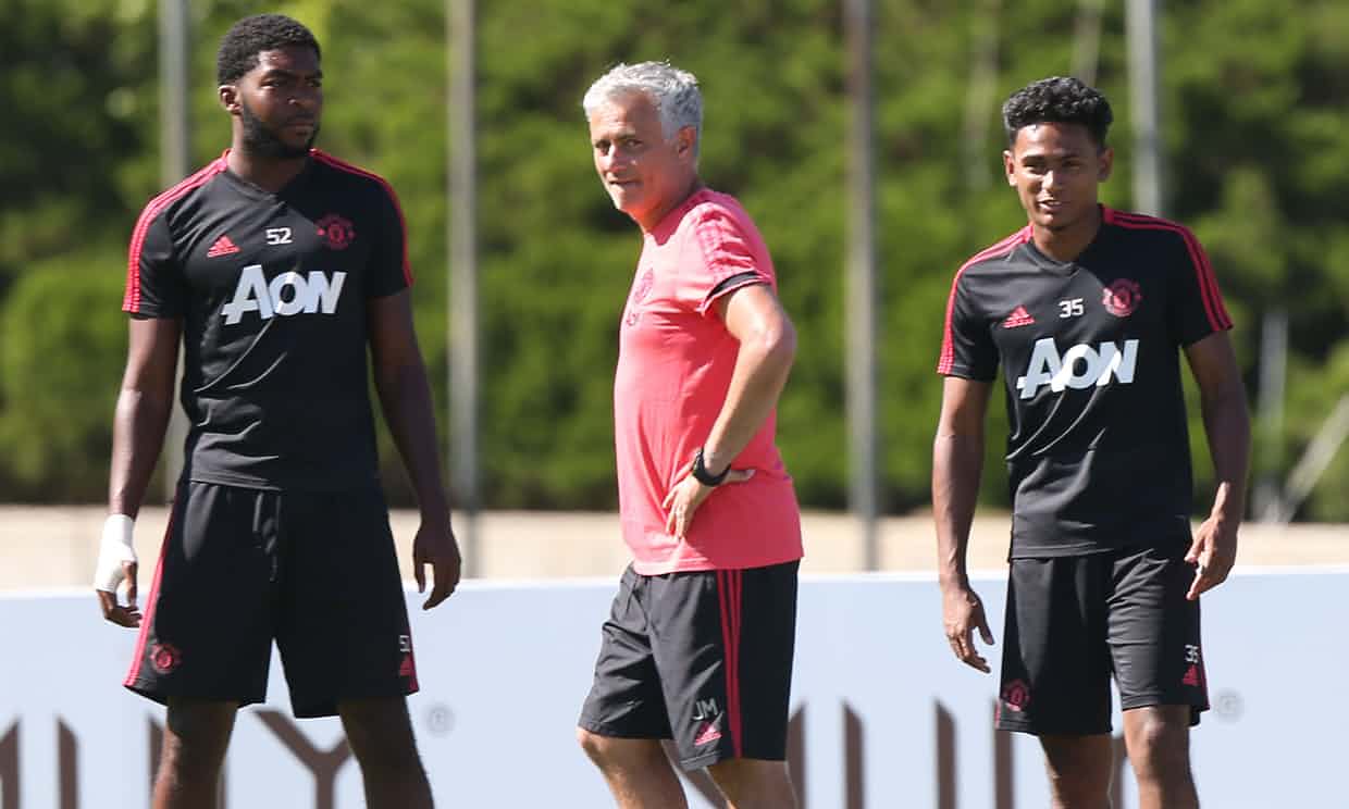 <a href=https://www.310bf.com/tags-%E6%9B%BC%E8%81%94-0.html target=_blank class=infotextkey>曼联</a>现有阵容是否足以争冠？穆帅：不回答你的问题