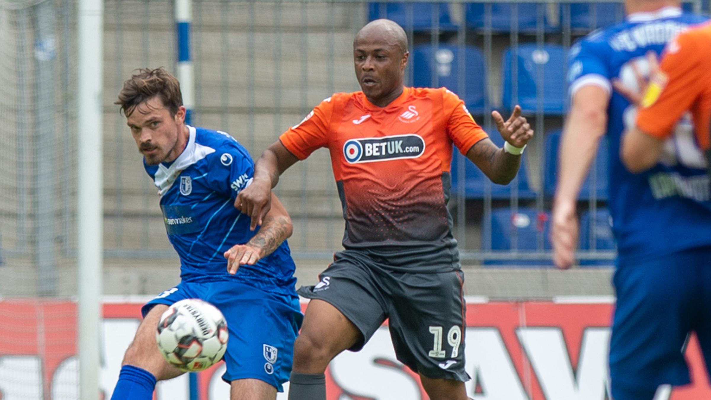 官方：斯旺西宣布前锋阿尤租借费内巴切一个赛季