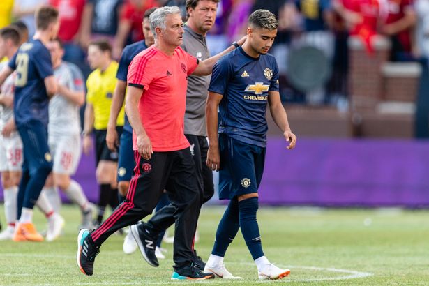 热身赛表现抢眼，小佩雷拉新赛季有望留在红魔