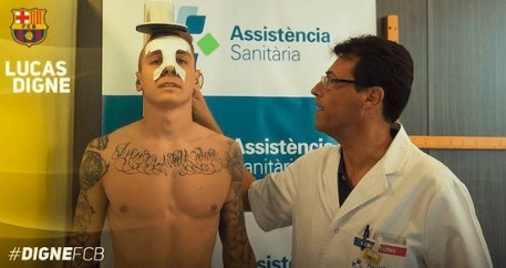 迪涅加盟埃弗顿，利物浦球迷发现其胸前有“我永不独行”文身