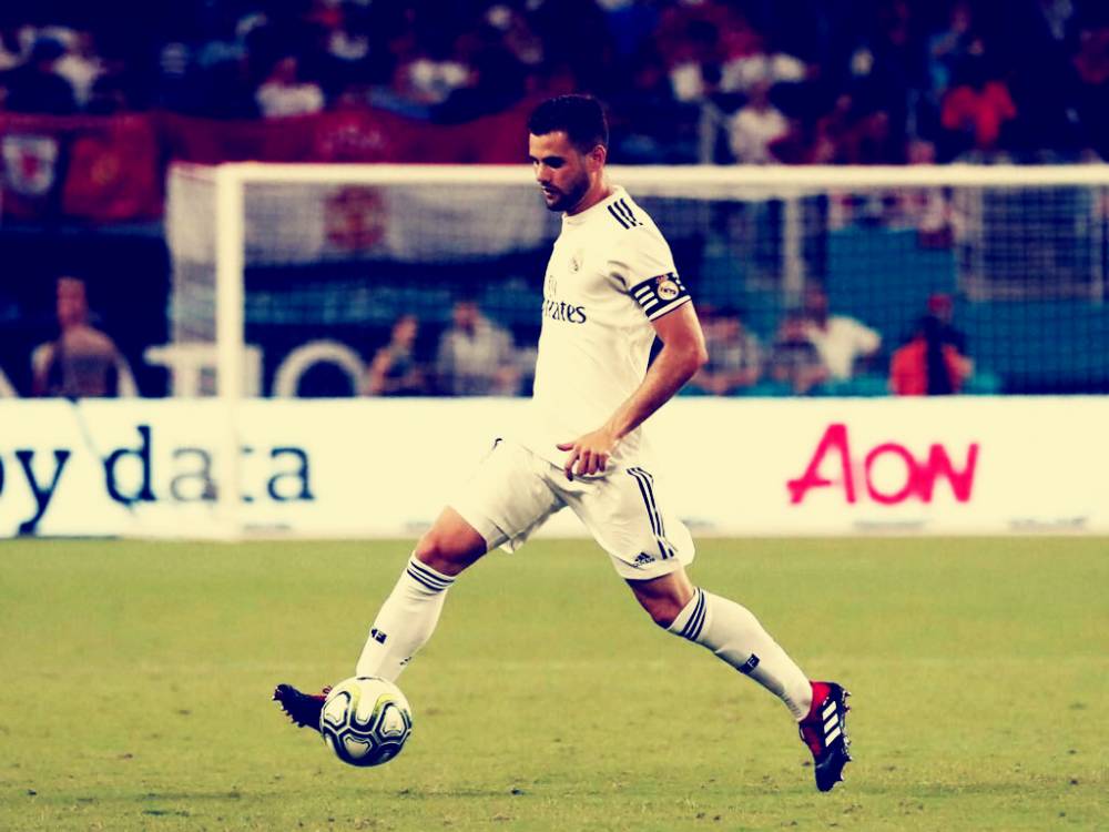 纳乔在社交网络上晒队长袖标，遭魔笛莫拉塔调侃