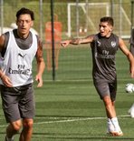 托雷拉：选择11号，因为在更衣室里我可以挨着厄齐尔