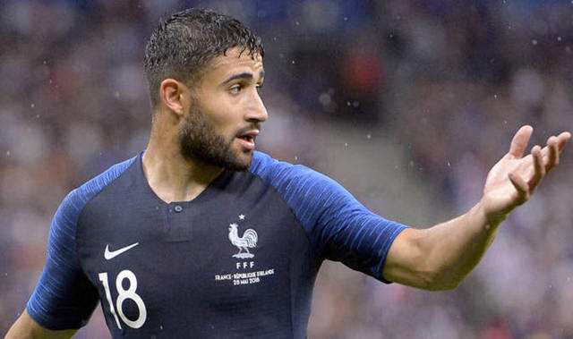 费基尔：我在里昂很开心，但足球世界的一切都变得很快