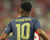 曼联新10号！拉什福德新赛季将身披10号球衣