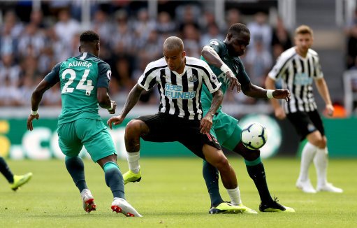 穆萨-西索科不会因为踩人被追加处罚，热刺球迷留言起哄