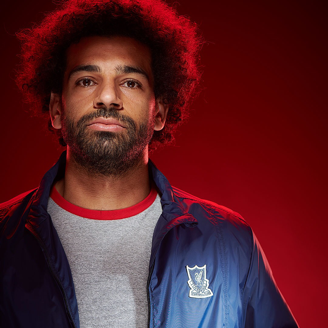 多图流：利物浦出多款主题运动服，萨拉赫领衔球星拍摄海报