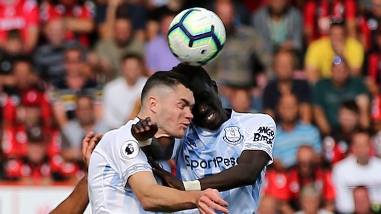 官方：迈克尔-基恩颅骨骨折，将休战2-4周