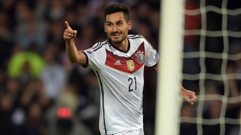 勒夫：球迷不能再嘘京多安，他已无法做到更多