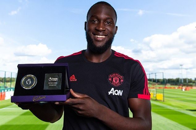 卢卡库：每天都和德罗巴有交流，确实想要争金靴