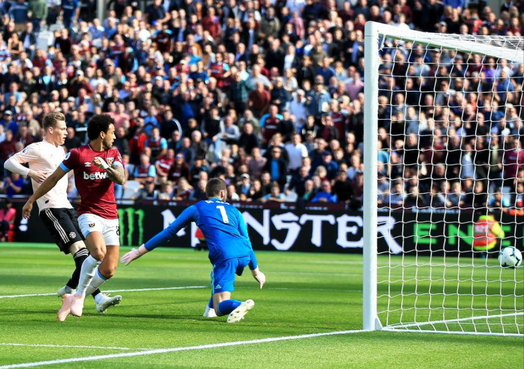 GIF：梦幻开局！安德森脚后跟破门为西汉姆首开纪录