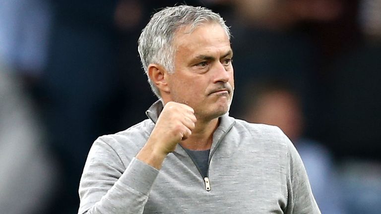 小内维尔：同意穆帅“围剿”说法；他是<a href=https://www.310bf.com/tags-%E6%9B%BC%E8%81%94-0.html target=_blank class=infotextkey>曼联</a>的正确人选