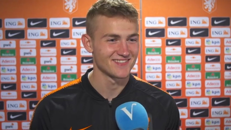 德里赫特：比起曼彻斯特，更喜欢去巴塞罗那度假