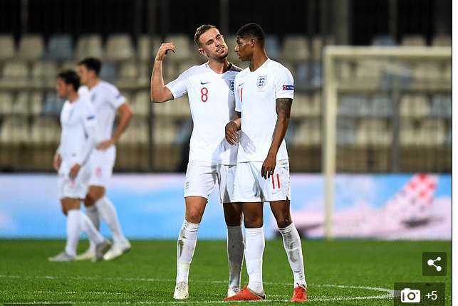 亨德森怒喷达利奇：你***是裁判吗