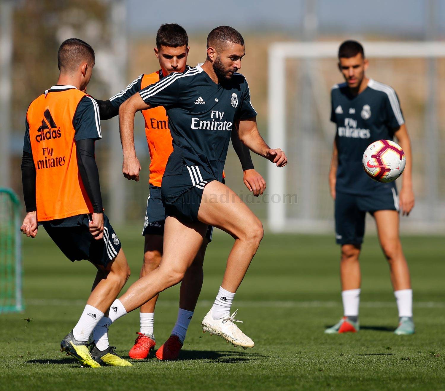 本泽马今日完成球队合练，将能出战莱万特