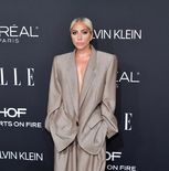 克劳奇调侃Lady Gaga ：你的衣服像是我借给你的