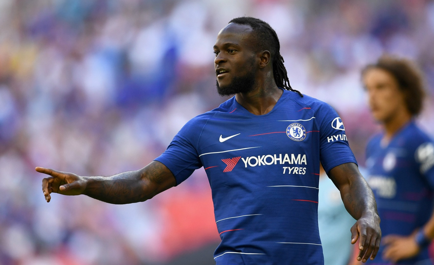 随队记者：机会少，摩西考虑1月份离队