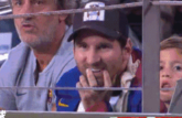 GIF：心情不错！梅西被布罗佐维奇挡任意球逗笑