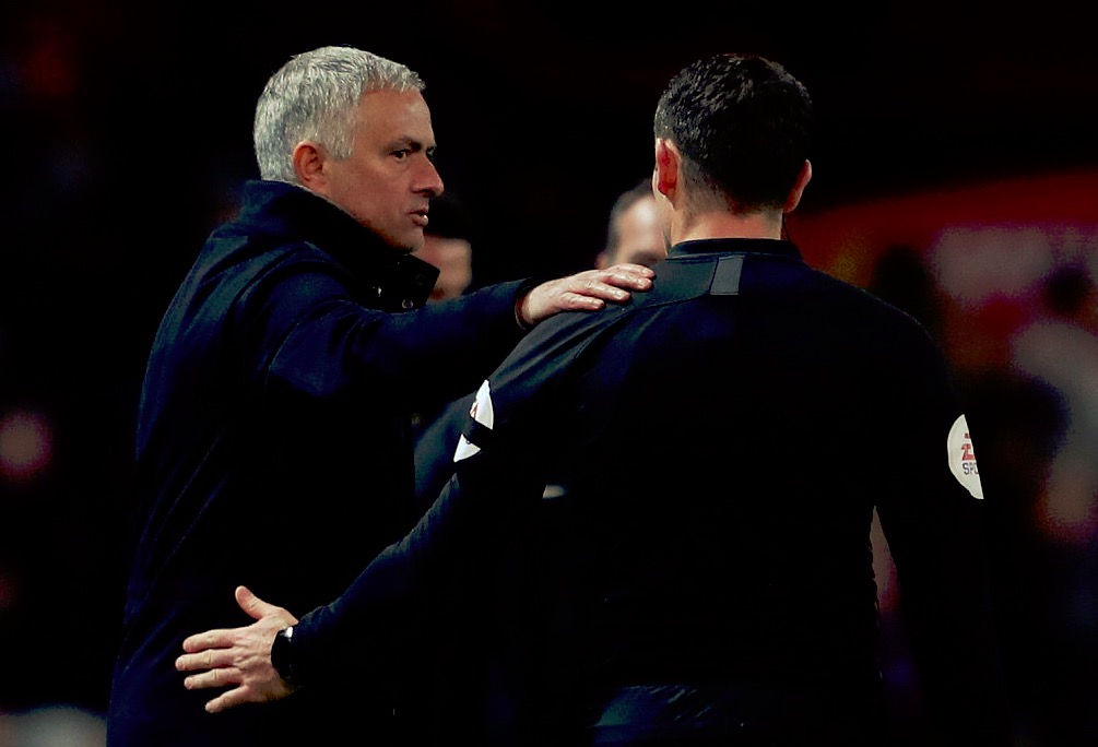 穆帅：钦佩博格巴罚点球的勇气；卢卡库的拿球比前几周好