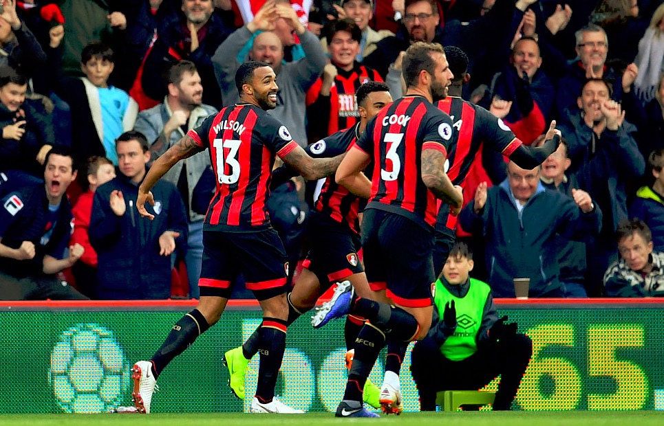 GIF：一脚直塞打穿<a href=https://www.310bf.com/tags-%E6%9B%BC%E8%81%94-0.html target=_blank class=infotextkey>曼联</a>防线，威尔逊门前抢点破门