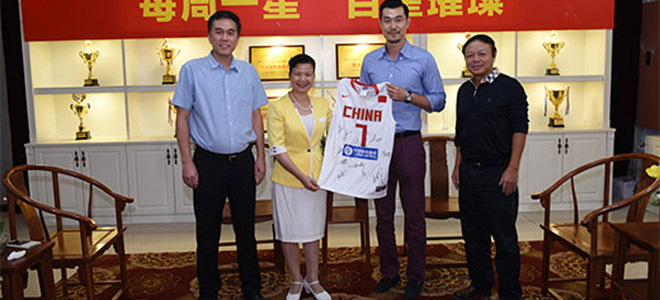 广体副教授王仕鹏出席大湾区学生体育节
