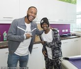 有爱心，斯特林看望并帮助白血病患者