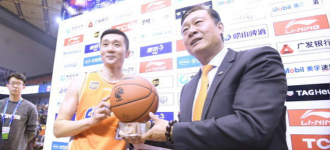 李秋平：上海队保住前三难度大，盼刘炜打下去
